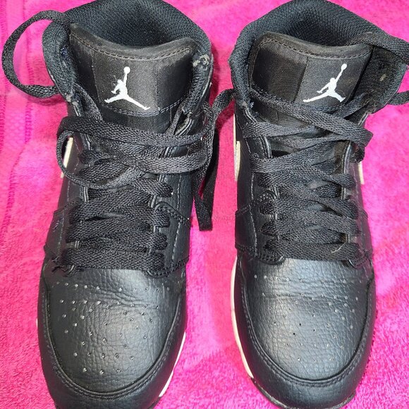 Jordan 1 Mid Little/Big Kids' Cleats Size 2.5Y - Picture 3 of 6